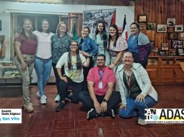 Profesora Verónica Romanelli durante visita a San Vito, Proyecto ADASIM 2025
